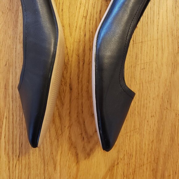 Aldo Black Full Leather Shoe with 1.5 inch Rose Gold Heels in size 9 - Picture 9 of 9